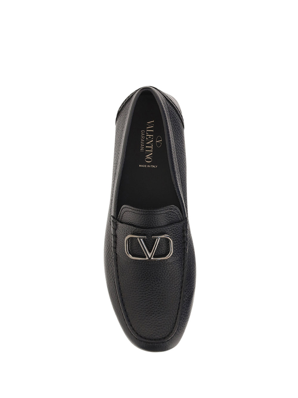 VLogo Signature Driving Shoe in Grainy Calfskin Leather - Black.