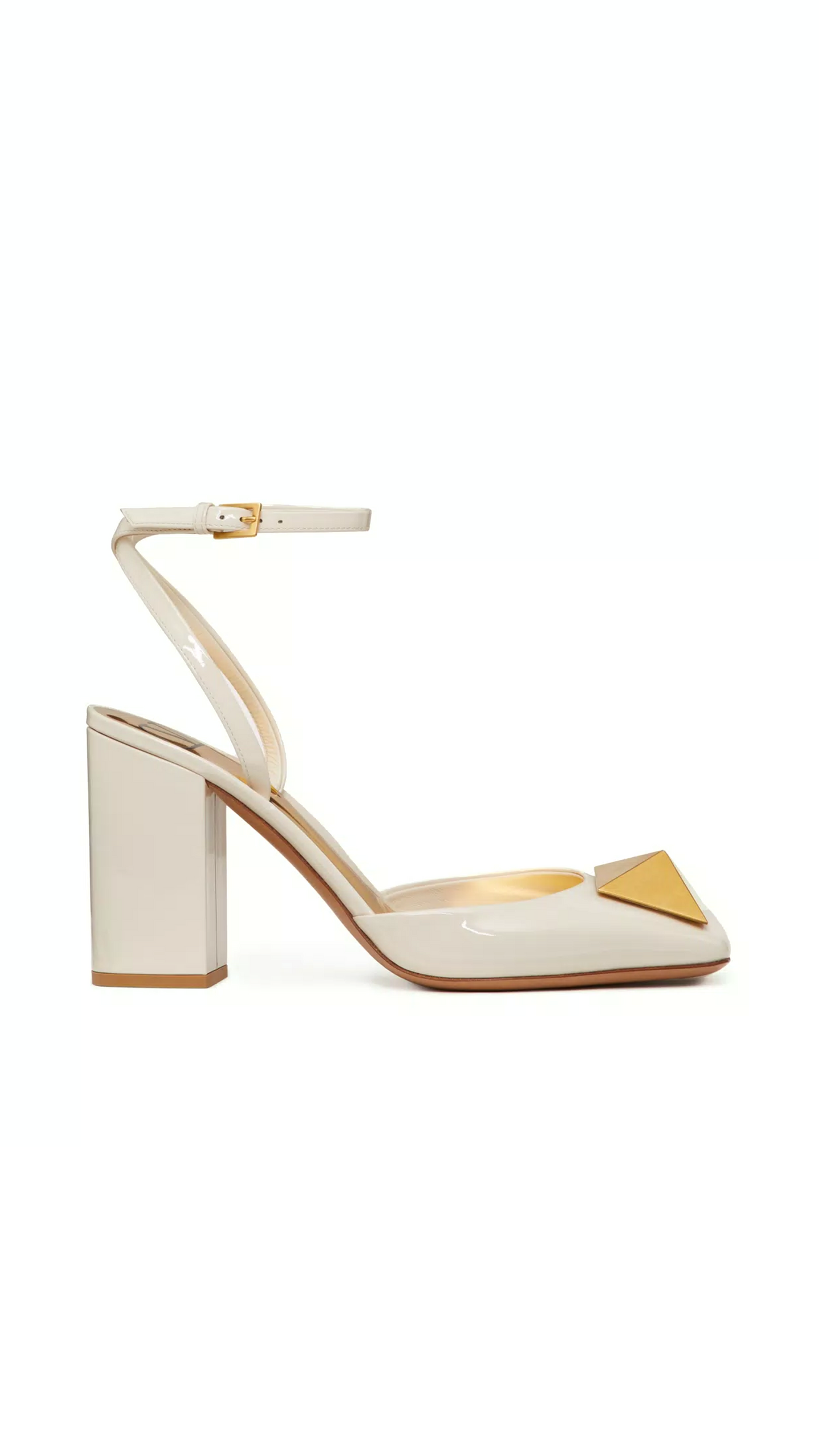 One Stud Pump in Patent Leather - Light Ivory