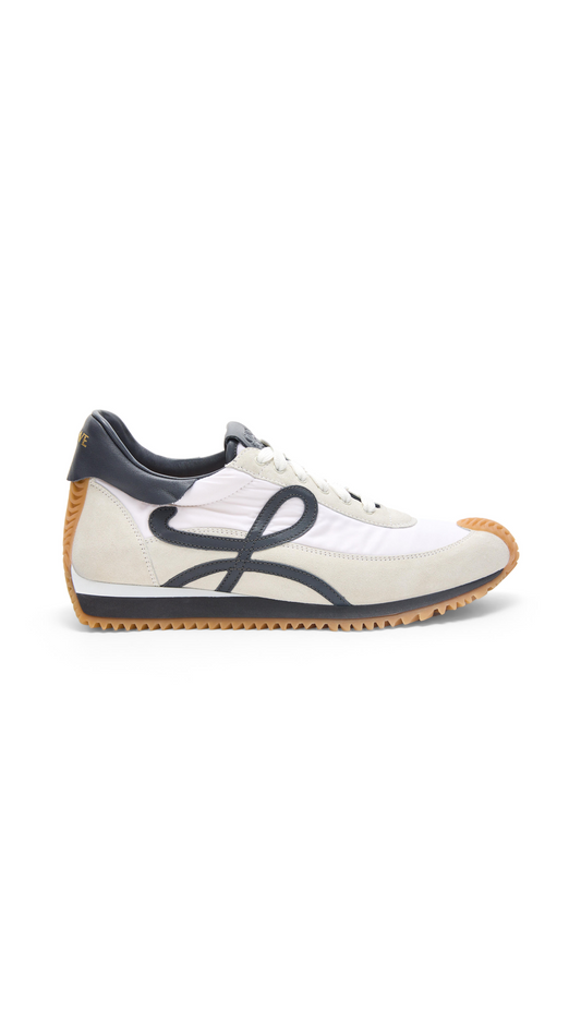 Flow Runner in Nylon and Suede - White/Grey/Navy