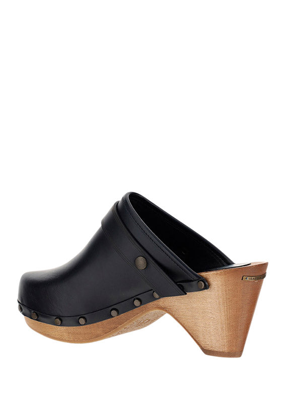 Titya Leather Clogs - Black