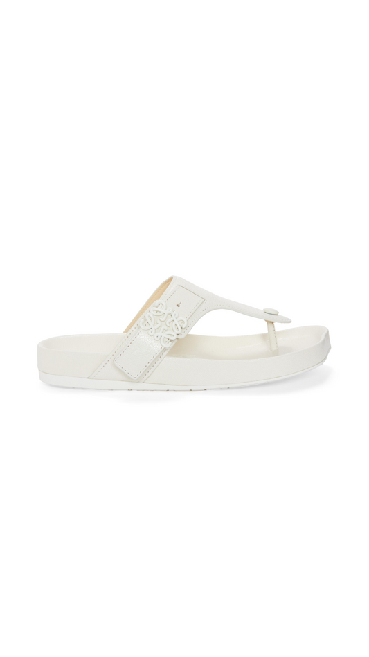 Ease Sandals in Lambskin - White