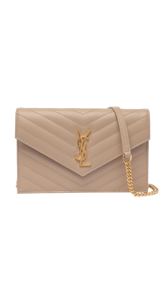 Cassandre Matelassé Envelope Chain Wallet in Grain de Poudre Embossed Leather - Dark Beige