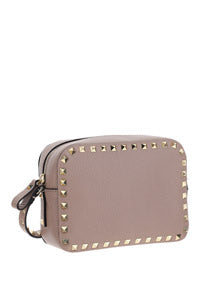 Small Rockstud Crossbody Bag in Grainy Calfskin Leather - Poudre