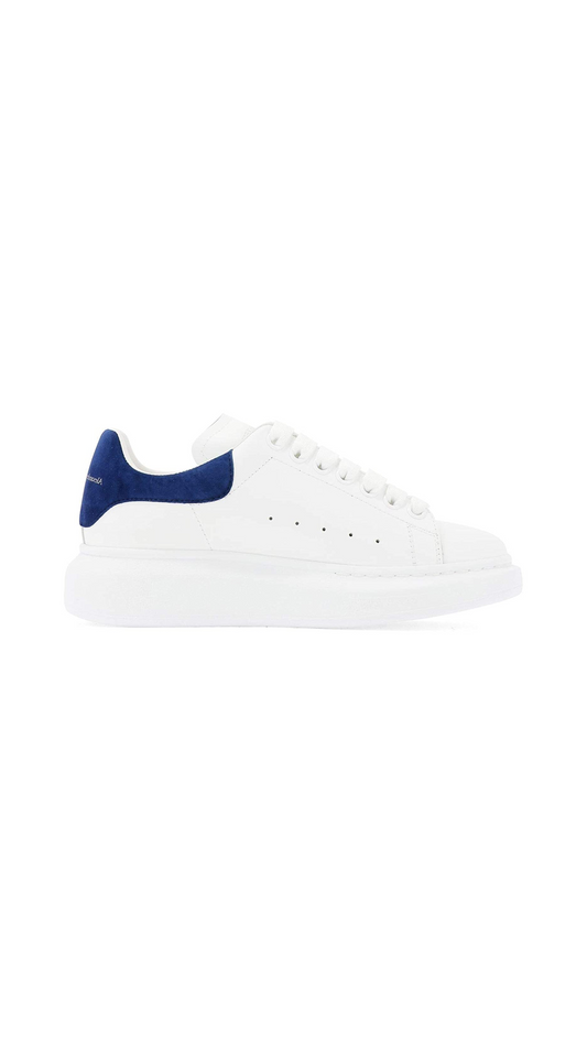 Oversized Sneakers - White / Blue.