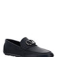 VLogo Signature Driving Shoe in Grainy Calfskin Leather - Black.