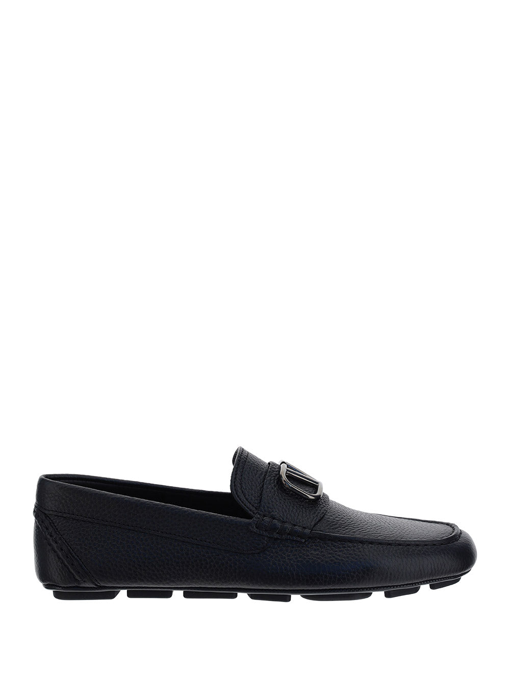 VLogo Signature Driving Shoe in Grainy Calfskin Leather - Black.