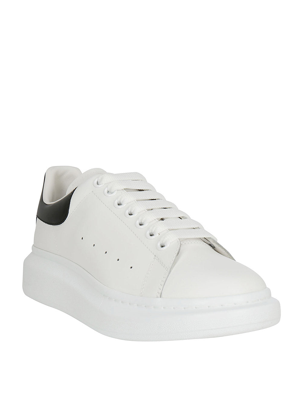 Oversized Sneaker - White / Black