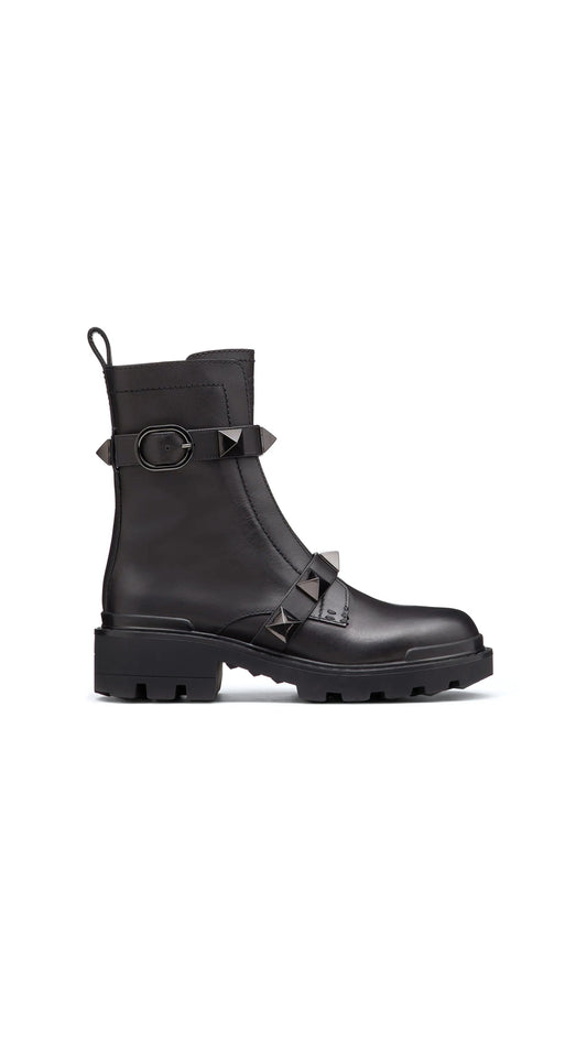 Roman Stud Combat Boot With Tonal Studs 40mm - Black