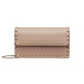 Rockstud Grainy Calfskin Chain Pouch - Poudre