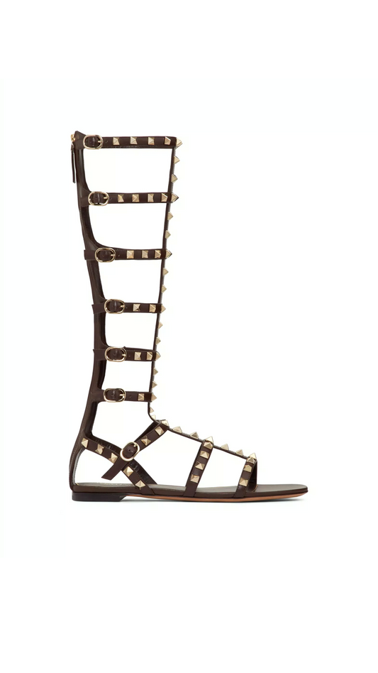 Rockstud Flat Calfskin Sandal - Fondant